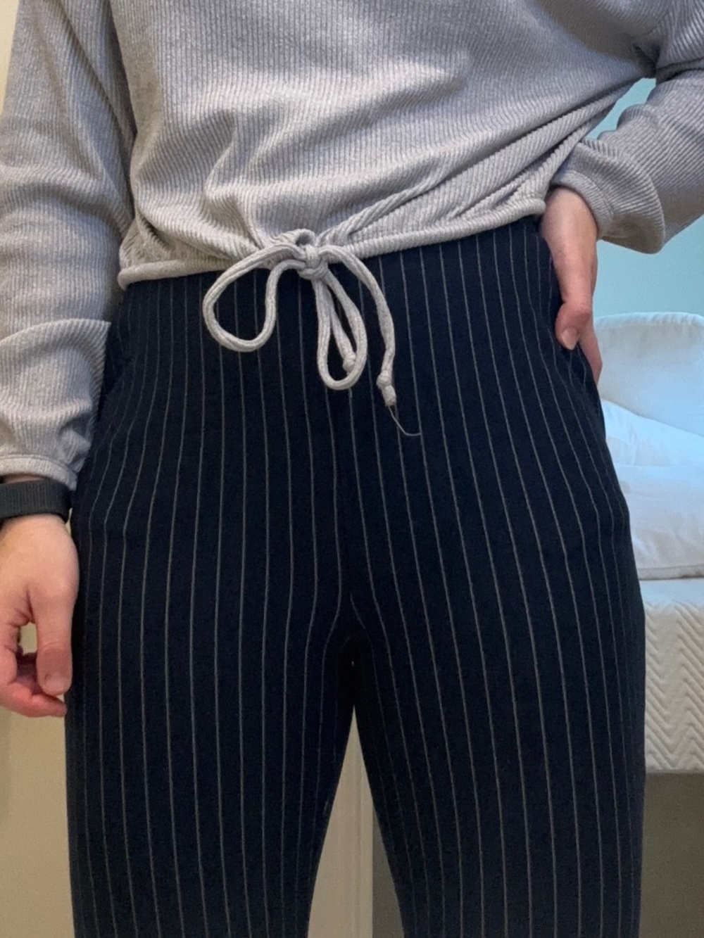 Forever 21 Pinstripe Drawstring Jogger Pants (Navy)